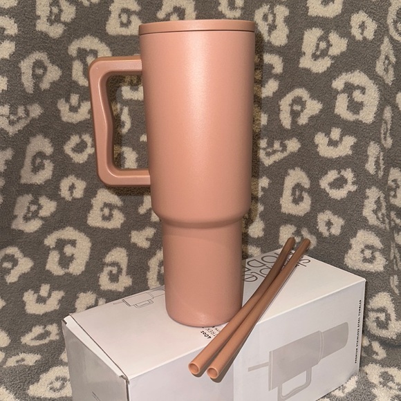 New Simple Modern 40oz TREK Tumbler in Redwood 😍 - Picture 5 of 17